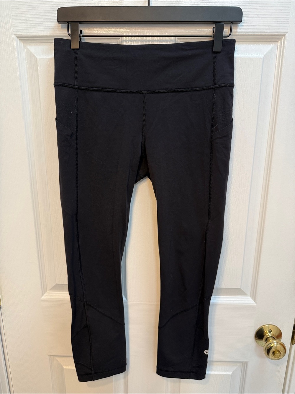 Lululemon Black 3/4 Length Leggings with Side Pockets